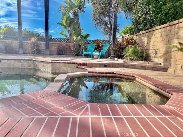 21865 Jinetes, Mission Viejo, CA 92691