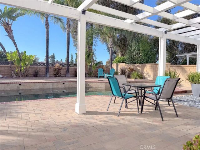 21865 Jinetes, Mission Viejo, CA 92691
