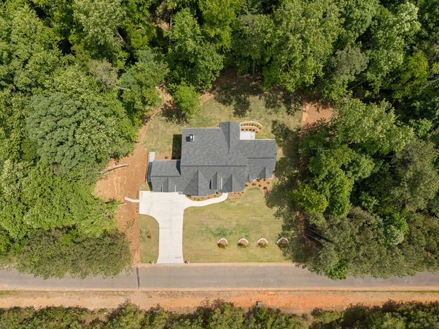 101 Attwater Circle, Dawsonville, GA 30534
