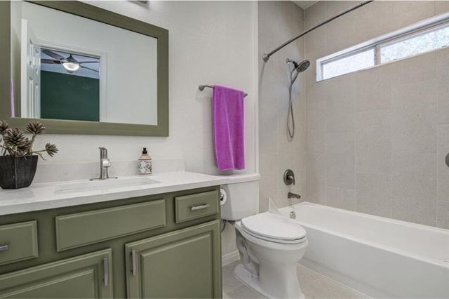 5230 Ledesma RD A, Austin, TX 78721