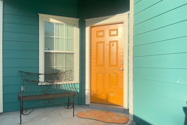 5230 Ledesma RD A, Austin, TX 78721