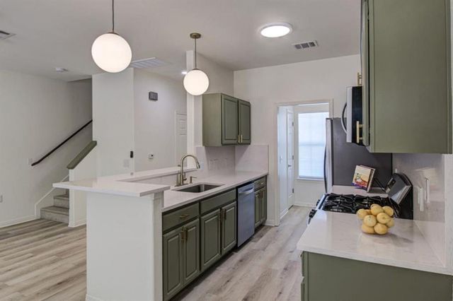 5230 Ledesma RD A, Austin, TX 78721