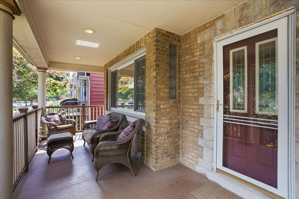 5338 N Newcastle Avenue, Chicago, IL 60656 — photo 3