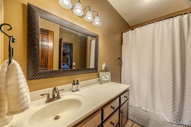 959 Cobblestone Court, Lebanon, MO 65536