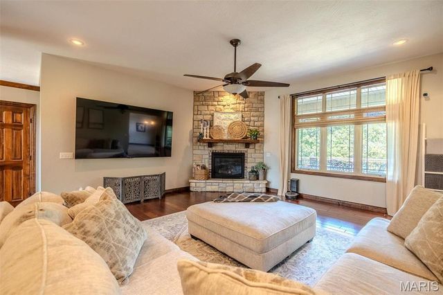 959 Cobblestone Court, Lebanon, MO 65536