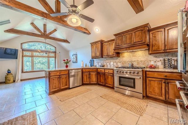 959 Cobblestone Court, Lebanon, MO 65536