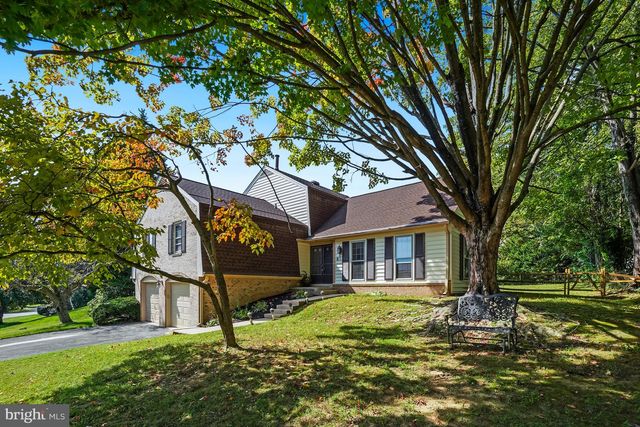 9809 DELLCASTLE RD, Gaithersburg, MD 20886