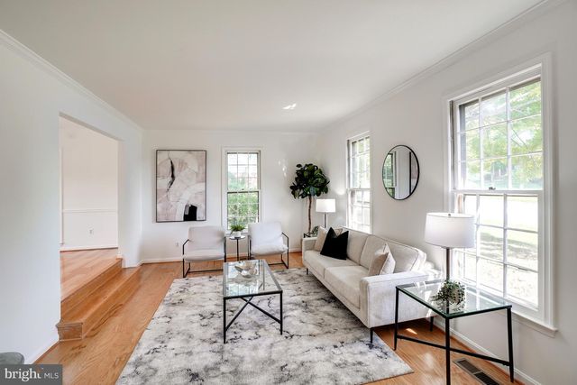9809 DELLCASTLE RD, Gaithersburg, MD 20886