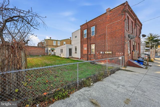 2049 MARGARET ST, Philadelphia, PA 19124