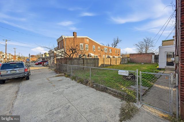 2049 MARGARET ST, Philadelphia, PA 19124