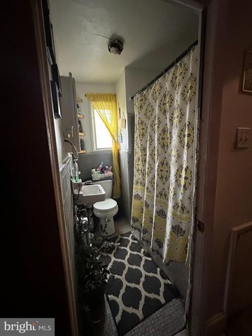 2049 MARGARET ST, Philadelphia, PA 19124
