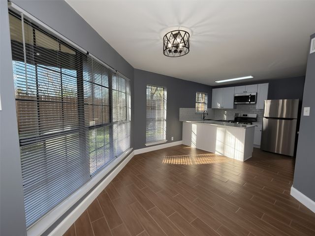 1900 W Taylor Street, Sherman, TX 75092