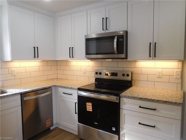 3830 Robinhood Road, Winston-salem, NC 27106