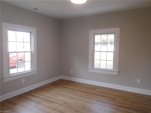 3830 Robinhood Road, Winston-salem, NC 27106