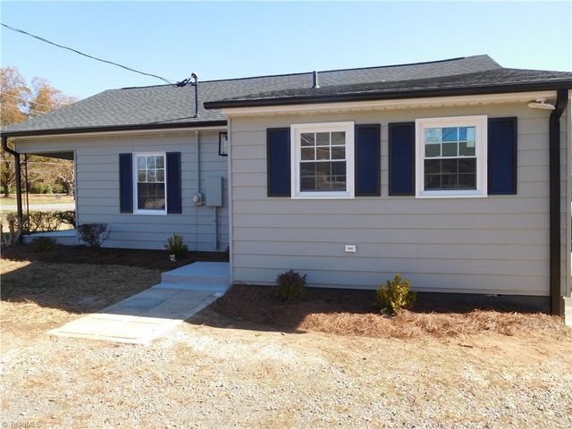 3830 Robinhood Road, Winston-salem, NC 27106