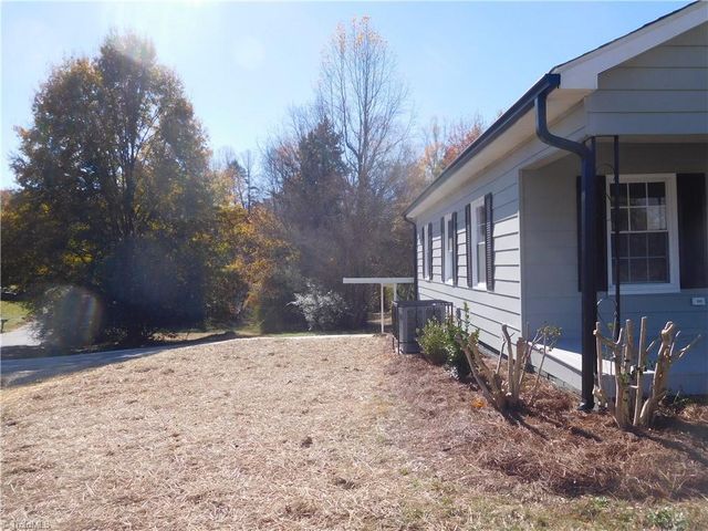 3830 Robinhood Road, Winston-salem, NC 27106