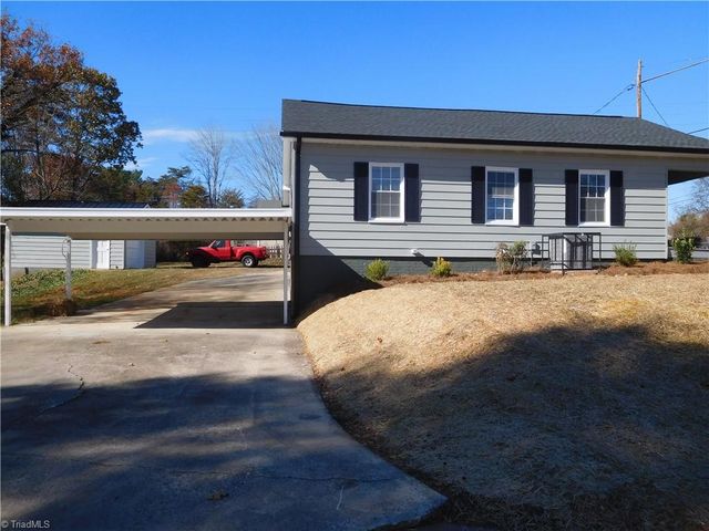 3830 Robinhood Road, Winston-salem, NC 27106