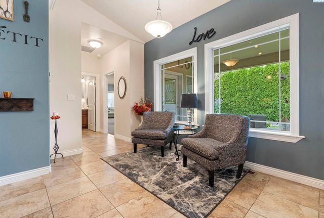 403 Cherry Blossom Loop, Richland, WA 99352