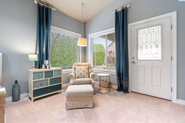 403 Cherry Blossom Loop, Richland, WA 99352