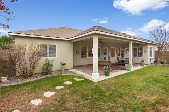 403 Cherry Blossom Loop, Richland, WA 99352