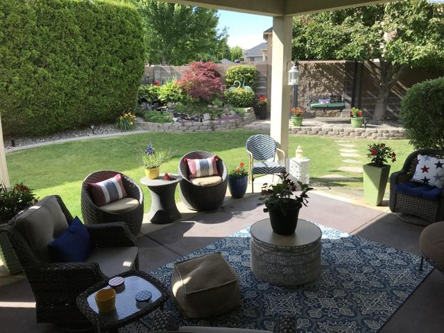 403 Cherry Blossom Loop, Richland, WA 99352