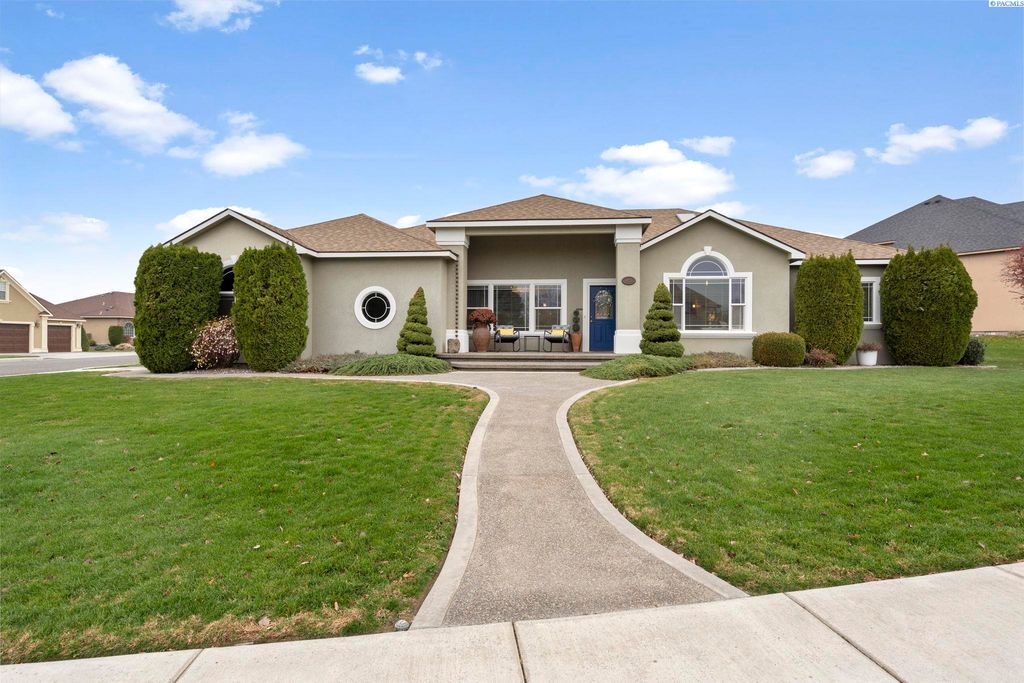 403 Cherry Blossom Loop, Richland, WA 99352