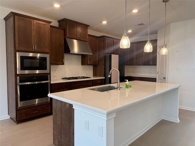628 Leeward PASS, Leander, TX 78641