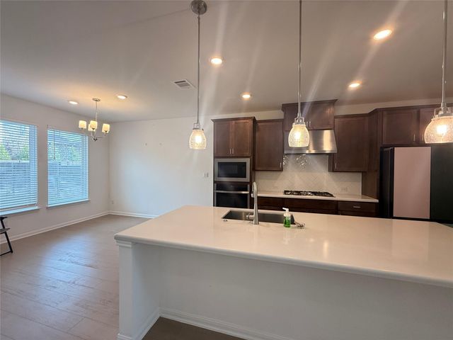 628 Leeward PASS, Leander, TX 78641