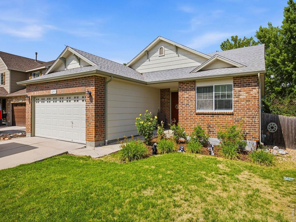 2293 Dogwood Dr, Erie, CO 80516