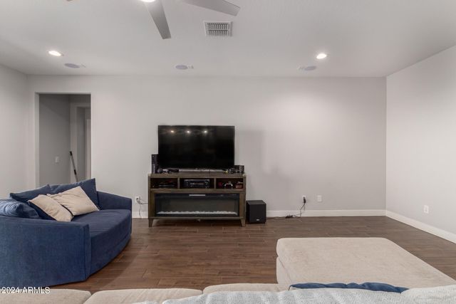 11014 W MCKINLEY Street, Avondale, AZ 85323