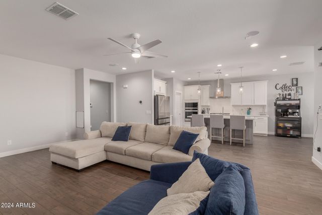 11014 W MCKINLEY Street, Avondale, AZ 85323