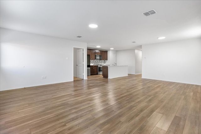 2918 Acacia Drive, Heartland, TX 75126