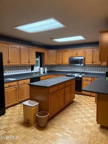 805 New Beason Well Road, Kingsport, TN 37660