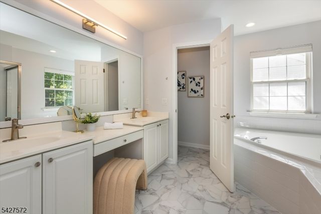 50 Glen Rock Rd, Cedar Grove Twp., NJ 07009