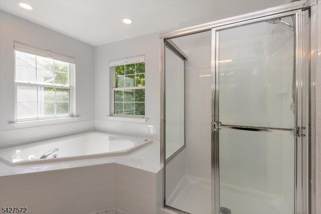 50 Glen Rock Rd, Cedar Grove Twp., NJ 07009