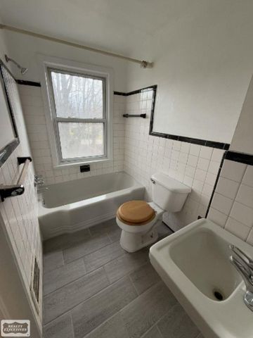 20910 Moross Road, Detroit, MI 48236