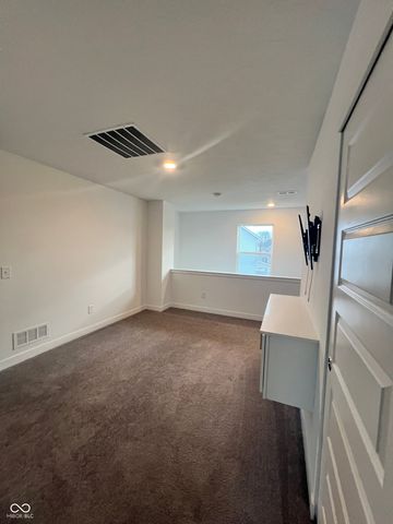 989 Kensington Drive, Danville, IN 46122