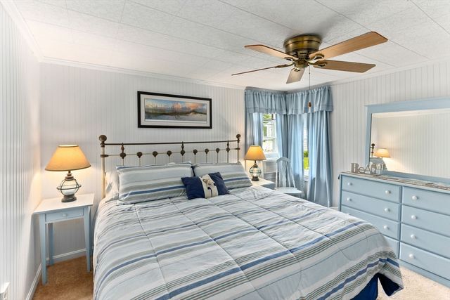 86 Highland Shores Dr, Wareham, MA 02571