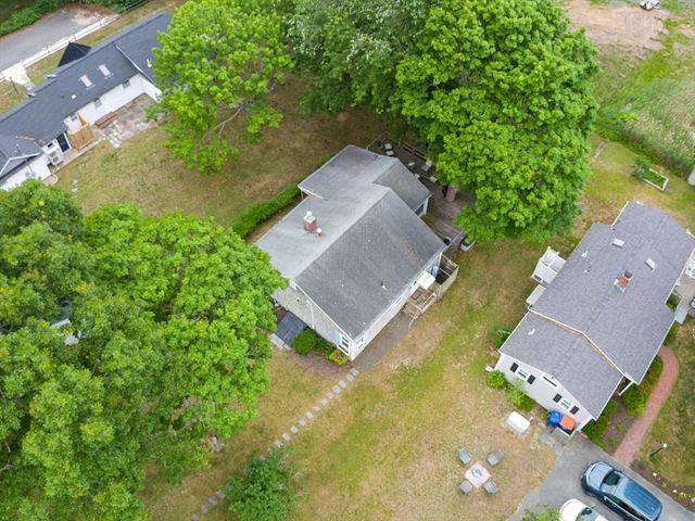 86 Highland Shores Dr, Wareham, MA 02571