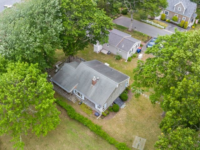 86 Highland Shores Dr, Wareham, MA 02571