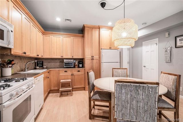 520 Ashford Avenue 28, Ardsley, NY 10502