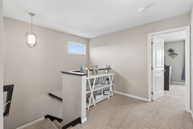 4709 E Merced Street, Des Moines, IA 50317