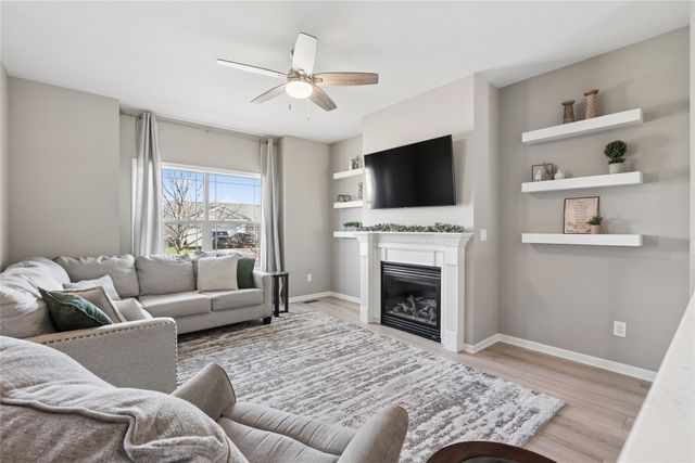 4709 E Merced Street, Des Moines, IA 50317
