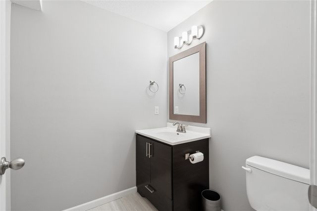 4709 E Merced Street, Des Moines, IA 50317
