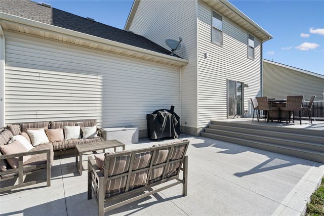 4709 E Merced Street, Des Moines, IA 50317