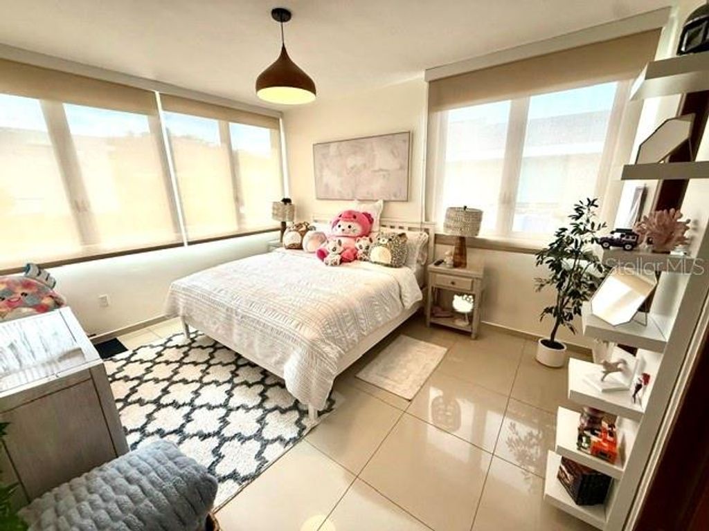 Image 8 of property listing at 78 Calle 3 SENDEROS DE MONTEHIEDRA, San Juan, PR 00926