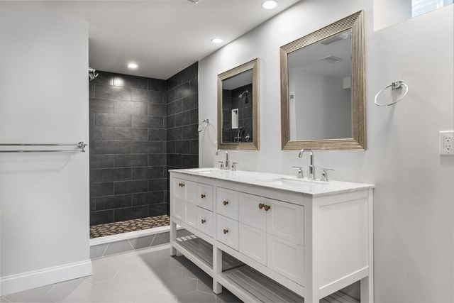 83 Centre St 1, Boston, MA 02124