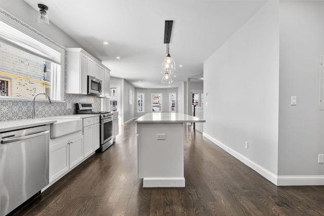 83 Centre St 1, Boston, MA 02124