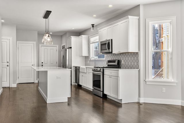 83 Centre St 1, Boston, MA 02124