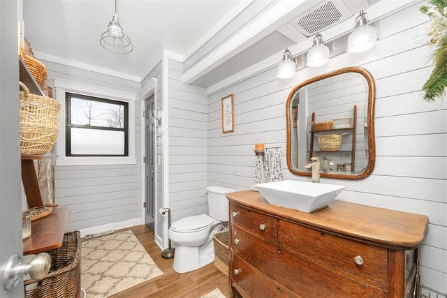 733 Hazen Street, Paw Paw, MI 49079